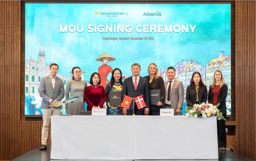 Vietnam Airlines và Albatros ký biên bản ghi nhớ tại Copenhagen