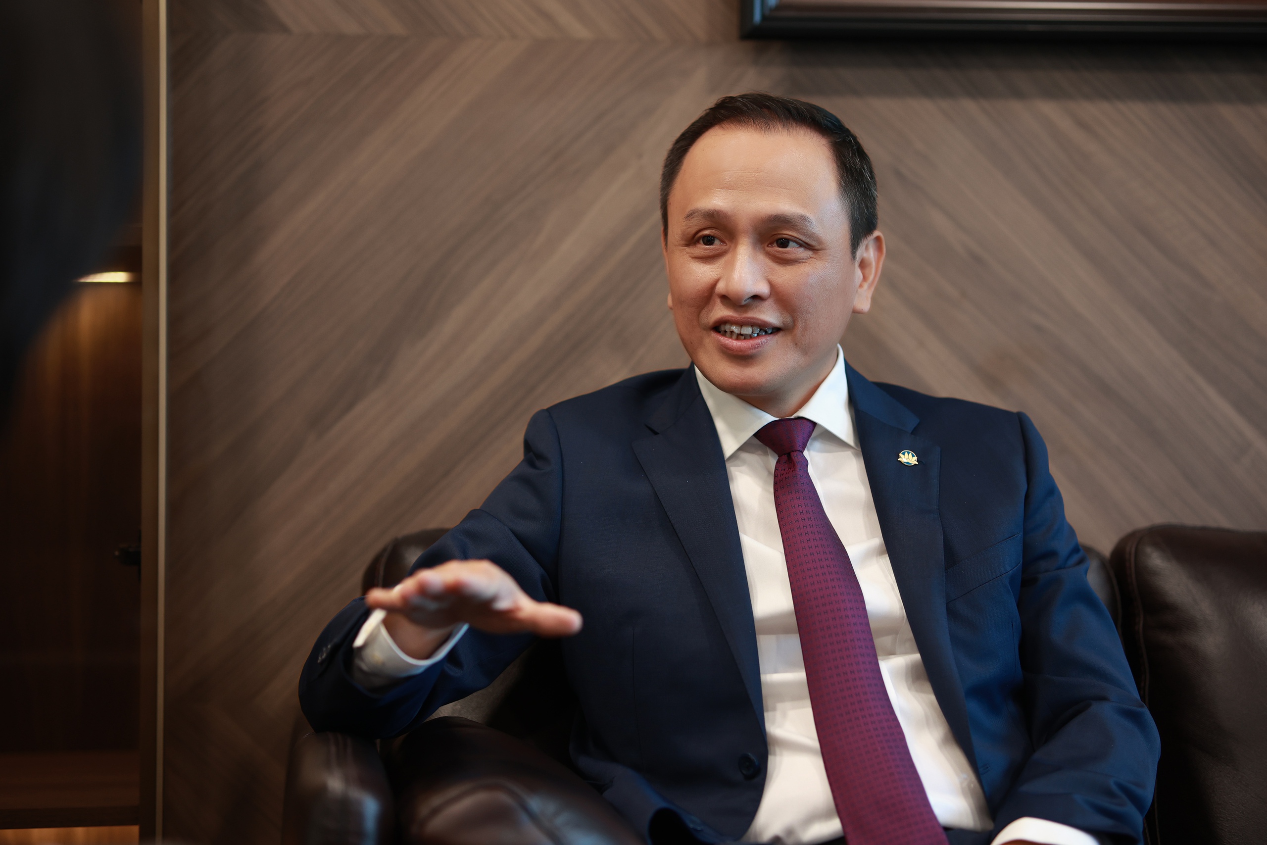CEO Vietnam Airlines Lê Hồng Hà