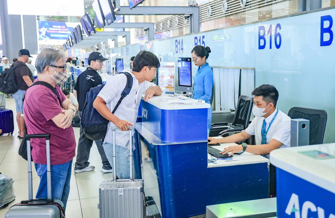 Rõ chính sách hoàn trả vé khi hành khách bị chậm hủy chuyến bay