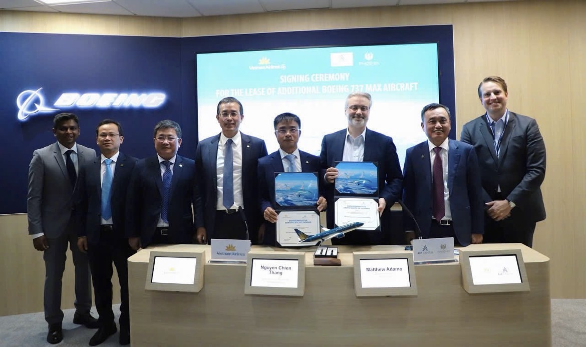 Vietnam Airlines trao đổi biên bản ký kết với AIP Capital liên quan đến Boeing 737 MAX 8