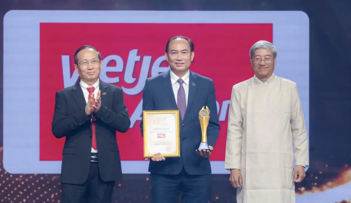 Vietjet nhận giải Dấu ấn Thương hiệu Việt hướng tới tăng trưởng xanh