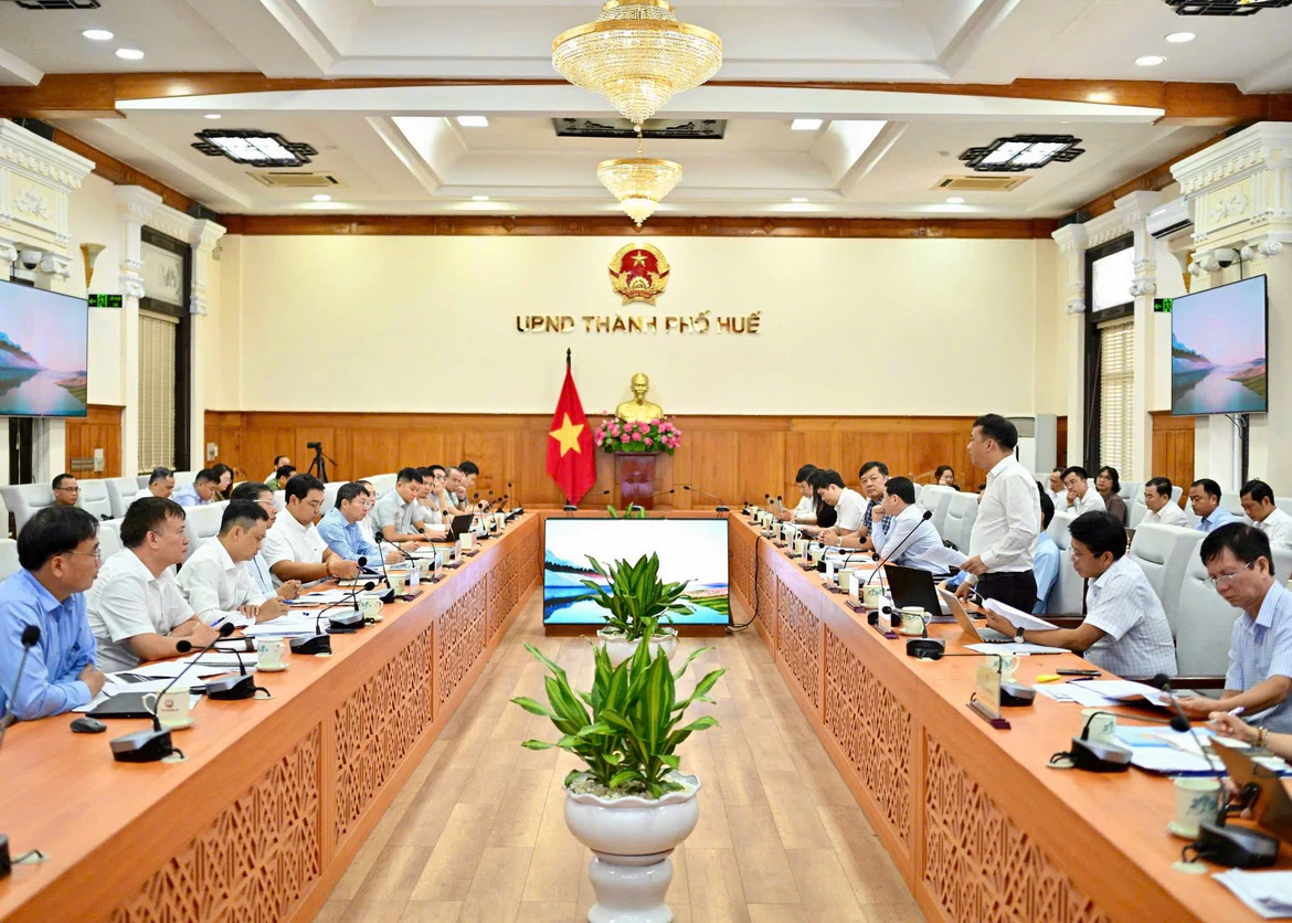 Lãnh đạo thành phố Huế và Tổng công ty Cảng hàng không Việt Nam làm việc về định hướng phát triển Cảng hàng không quốc tế Phú Bài ngày 20/10/2026