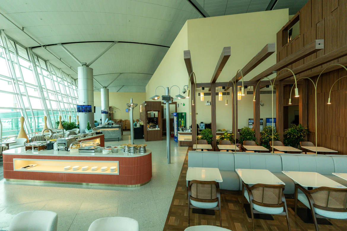 Không gian ROSE Business Lounge trong hệ thống dịch vụ sân bay SASCO